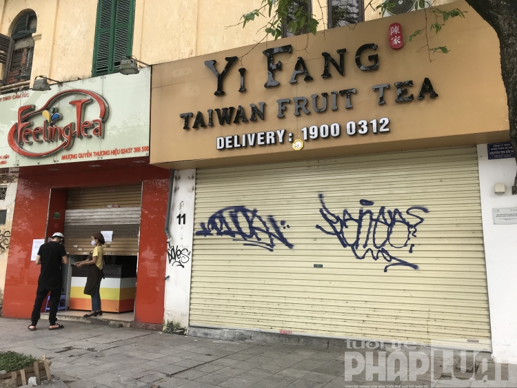 Quán xá Hà Nội "cửa đóng then cài" đồng lòng chống dịch Covid-19