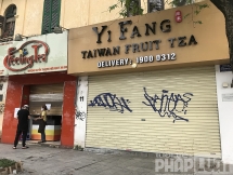 Quán xá Hà Nội "cửa đóng then cài" đồng lòng chống dịch Covid-19
