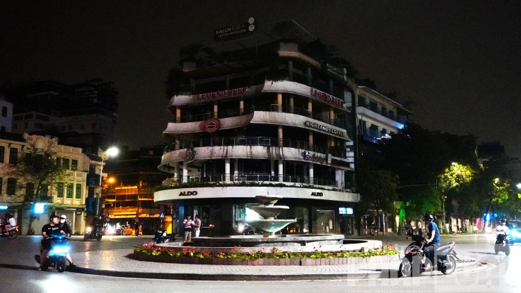 ha noi pho con ai sau 19h thoi dich covid 19