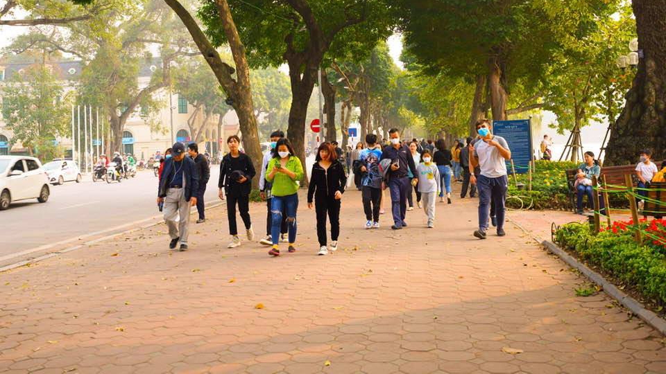 TP Hà Nội mở cửa trở lại phố đi bộ hồ Gươm TP Hà Nội mở cửa trở lại phố đi bộ hồ Gươm