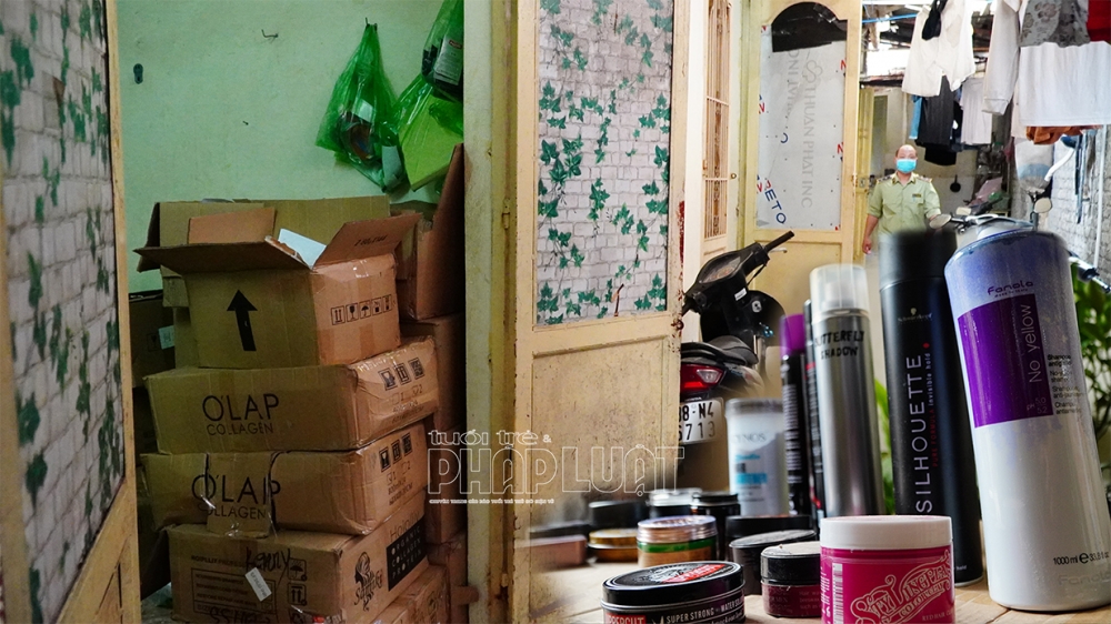 VIDEO: Triệt phá kho gần 50.000 sản phẩm "ẩn thân" trong khu nhà trọ ở Bắc Từ Liêm