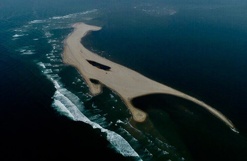 Quá trình cồn cát 15 ha trồi lên mặt biển ở Quảng Nam