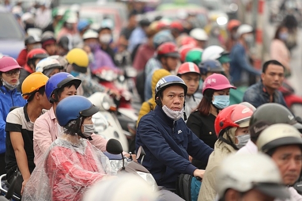 duong pho ha noi ket cung trong ngay dau di lam sau nghi le