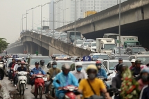 duong pho ha noi ket cung trong ngay dau di lam sau nghi le