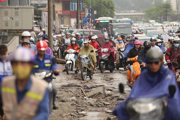 duong pho ha noi ket cung trong ngay dau di lam sau nghi le