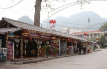 Khai mạc Lễ hội kỷ niệm 100 năm chợ tình Khâu Vai