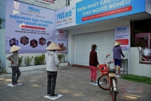 "ATM gạo" miễn phí dành cho người nghèo thời cách ly toàn xã hội