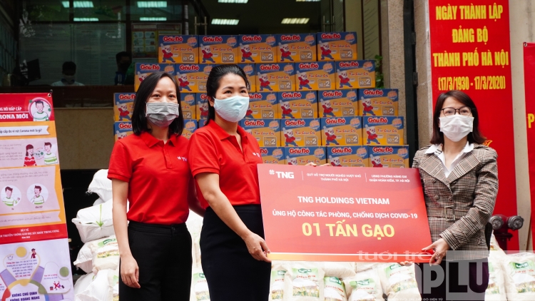 phuong hang gai phat hon 3 tan gao toi tung ho dan