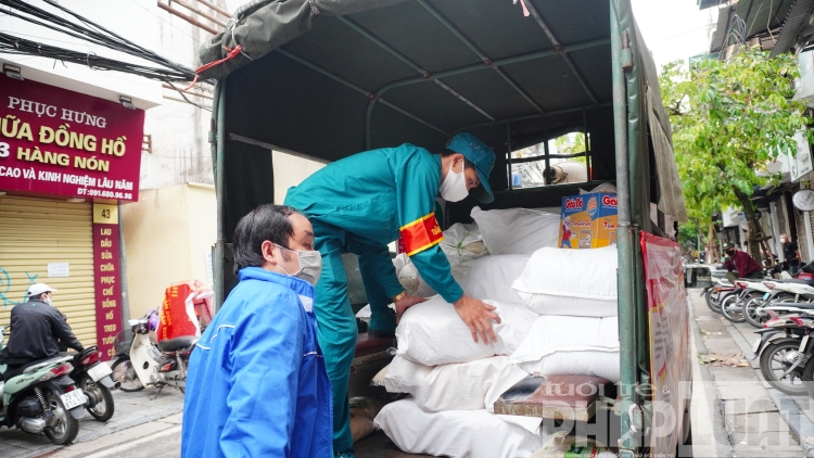 phuong hang gai phat hon 3 tan gao toi tung ho dan