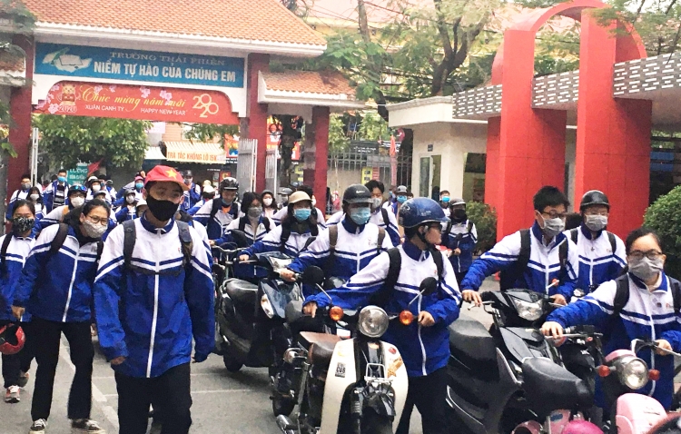 hoc sinh hai phong di hoc tro lai tu 234