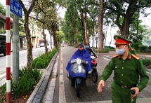Hà Nội vẫn tiếp tục phạt người không đeo khẩu trang