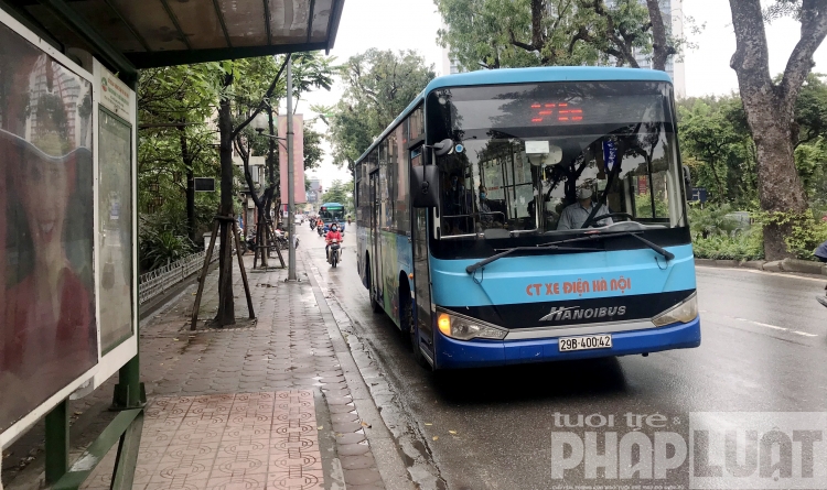 Xe buýt Hà Nội vắng khách sau thời gian cách ly xã hội xe buyt ha noi vang khach sau thoi gian cach ly xa hoi