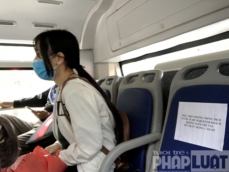 Xe buýt Hà Nội vắng khách sau thời gian cách ly xã hội xe buyt ha noi vang khach sau thoi gian cach ly xa hoi