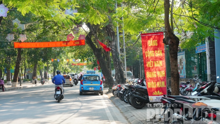 hai phong ruc do mung cac ngay le lon cua dat nuoc