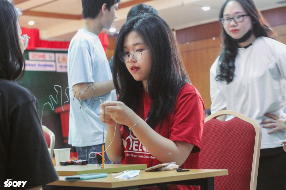 Tham gia Pharos Fair 2021 còn có các trò chơi đòi hỏi sự tập trung, rèn luyện trí não