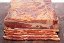 Công nghệ sản xuất đóng gói thịt xông khói hiện đại ra sao?