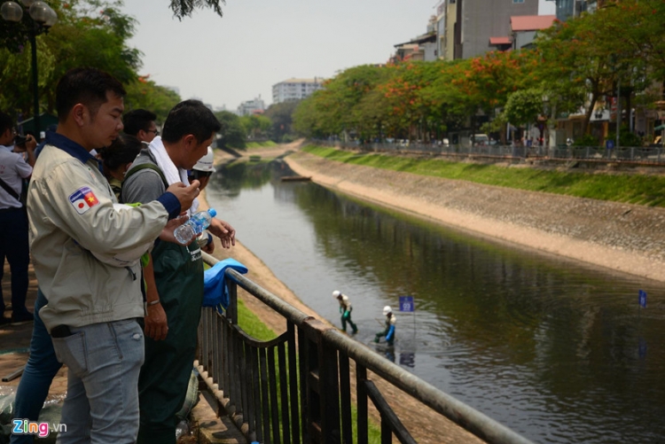 Giới khoa học nghi ngờ công nghệ làm sạch sông Tô Lịch của Nhật Bản