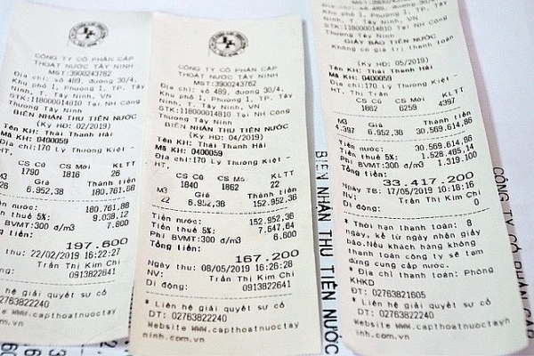 tay ninh ta hoa voi hoa don tien nuoc hon 33 trieu dong