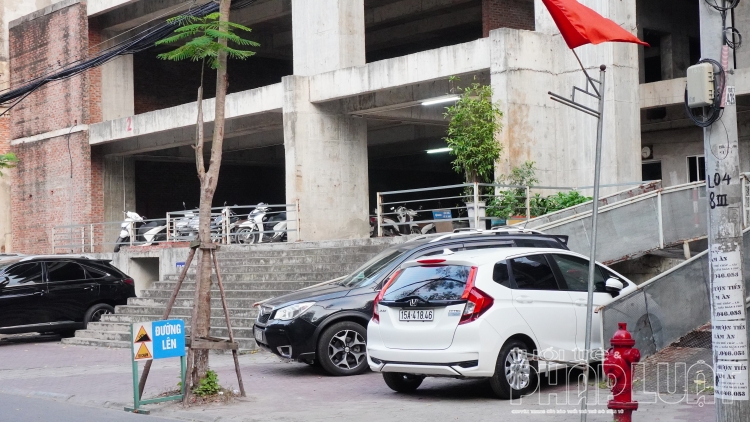 toa nha tro khung 11 nam giua long hai phong