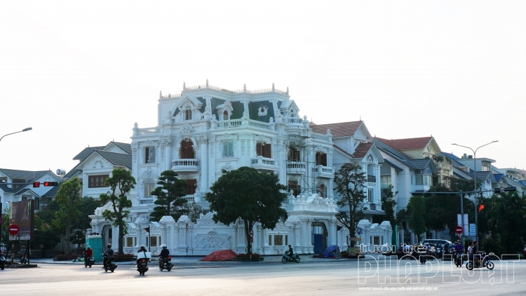 choang ngop pho biet thu lau dai o thanh pho cang