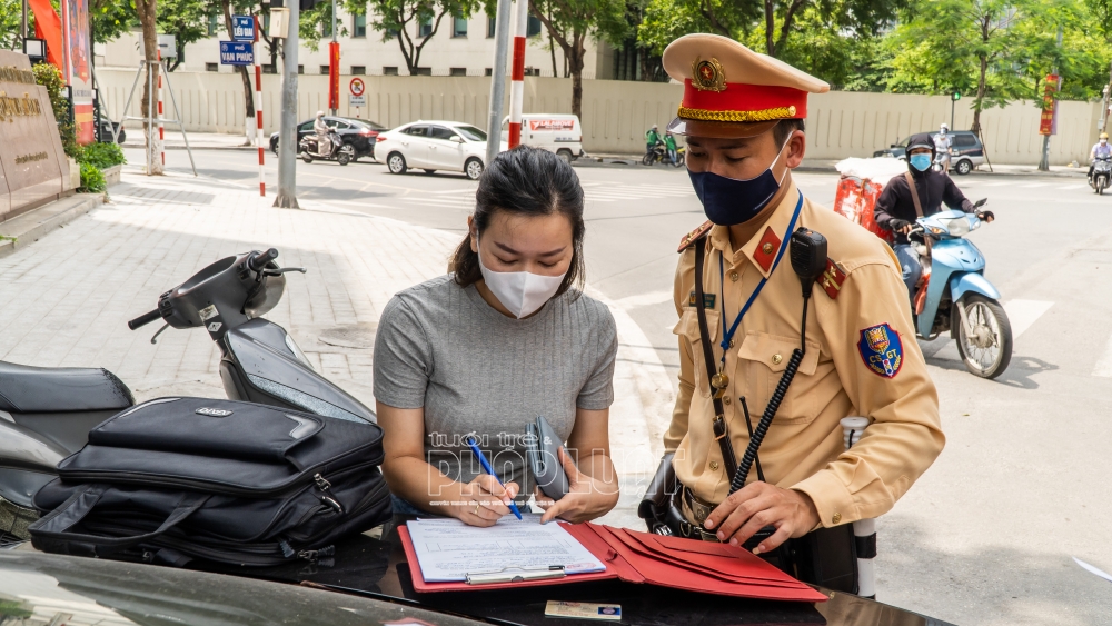 Người vi phạm viện lý do mong CSGT 