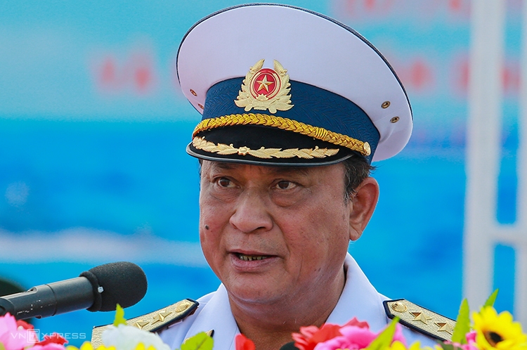Đô đốc Nguyễn Văn Hiến bị cách nhiều chức vụ trong Đảng
