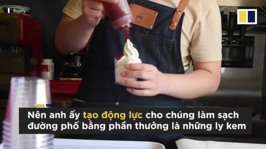 Trẻ em Trung Quốc nhặt rác trên đường sẽ được thưởng kem