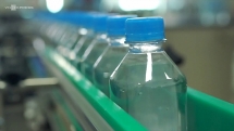 Dây chuyền sản xuất 6.000 chai nước mỗi giờ ở Tiền Giang