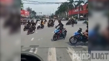 Cộng đồng mạng "ném đá" hành vi chặn đường cho cả trăm xe Exciter chạy qua ngã tư