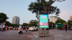 Thùng rác 4.0 sử dụng năng lượng mặt trời xuất hiện tại Hà Nội