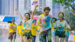 Giới trẻ chủ động định hướng và thay đổi bản thân để bắt mình với cuộc sống hiện đại