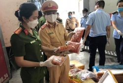 Phát hiện hơn 10 tấn thực phẩm không rõ nguồn gốc