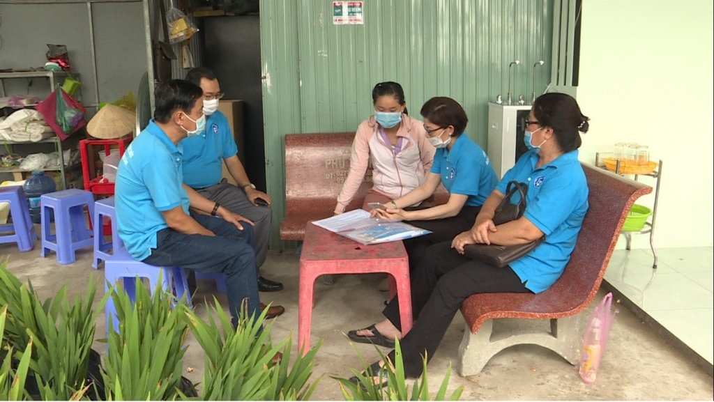 Hỗ trợ người lao động và doanh nghiệp gặp khó khăn do dịch Covid-19