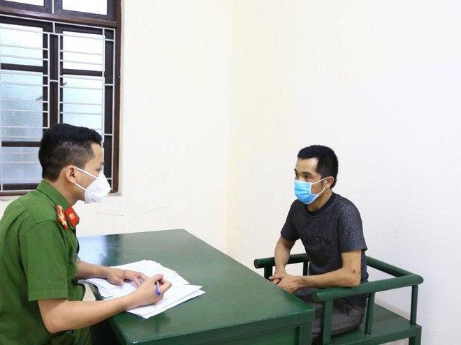 Hà Tĩnh: Khởi tố, bắt tạm giam đối tượng vung dao dọa chém cảnh sát giao thông