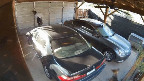 Vào gara trộm đồ, kẻ gian phải 