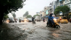 Đầu tuần mưa lớn gây ngập lụt nhiều tuyến đường ở Hải Phòng