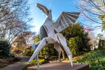 Tác phẩm điêu khắc khổng lồ mô phỏng nghệ thuật Origami