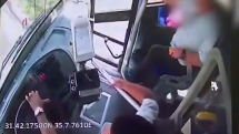 Mải đeo tai nghe để nghe nhạc, tài xế xe buýt gây tai nạn nghiêm trọng