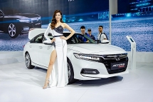 Trải nghiệm Honda Accord 2019 giá 1,3 tỷ - đối thủ Toyota Camry