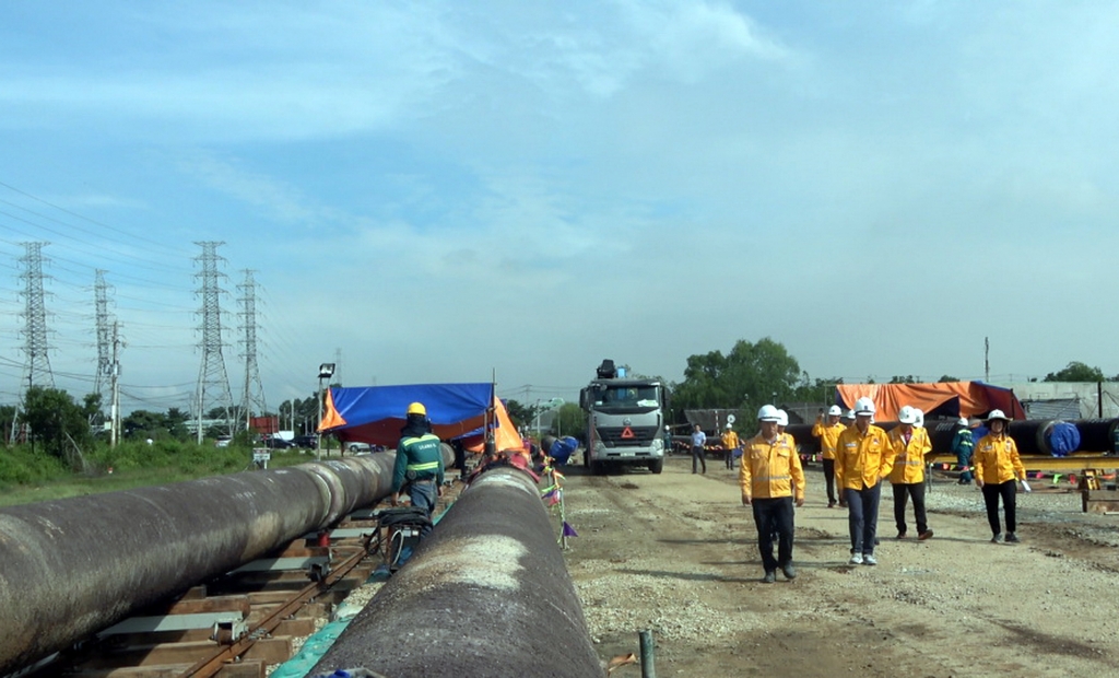 Tổng Giám đốc PV GAS kiểm tra tiến độ thi công giai đoạn 2 - Dự án Nam Côn Sơn 2
