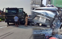 Vượt xe chở rác bất thành, xe con bị đâm biến dạng, xoay ngang đường