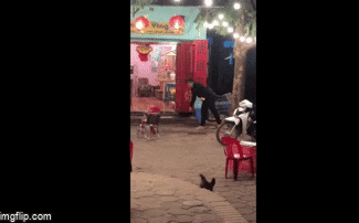 nam thanh nien dot quan nuoc vi mau thuan voi chu