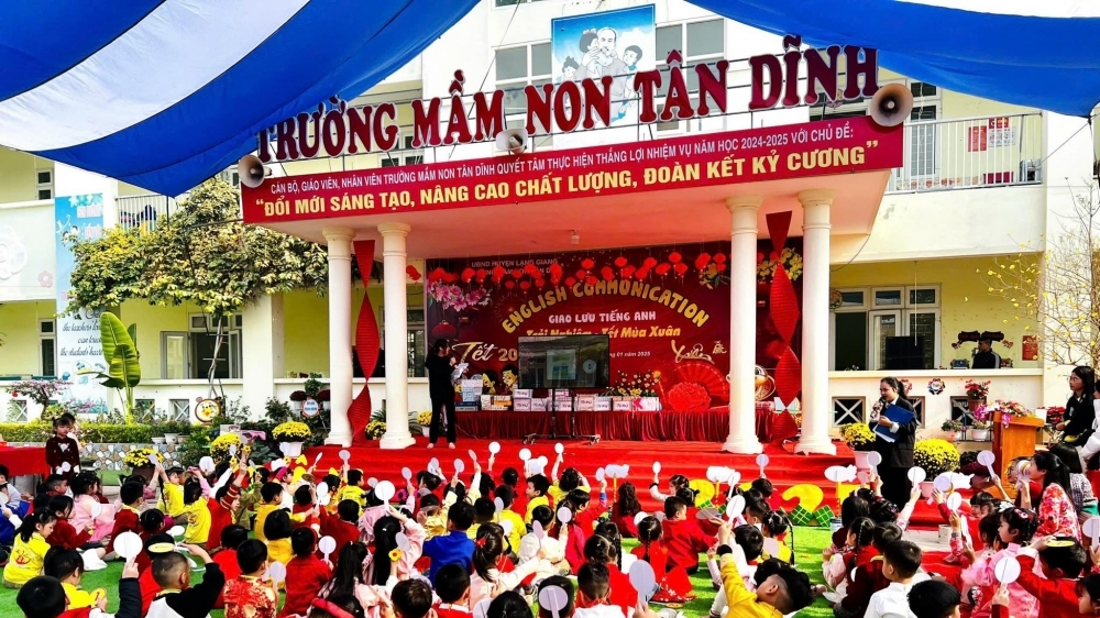 Hấp dẫn hoạt động trải nghiệm giao lưu tiếng Anh tại Trường Mầm non Tân Dĩnh