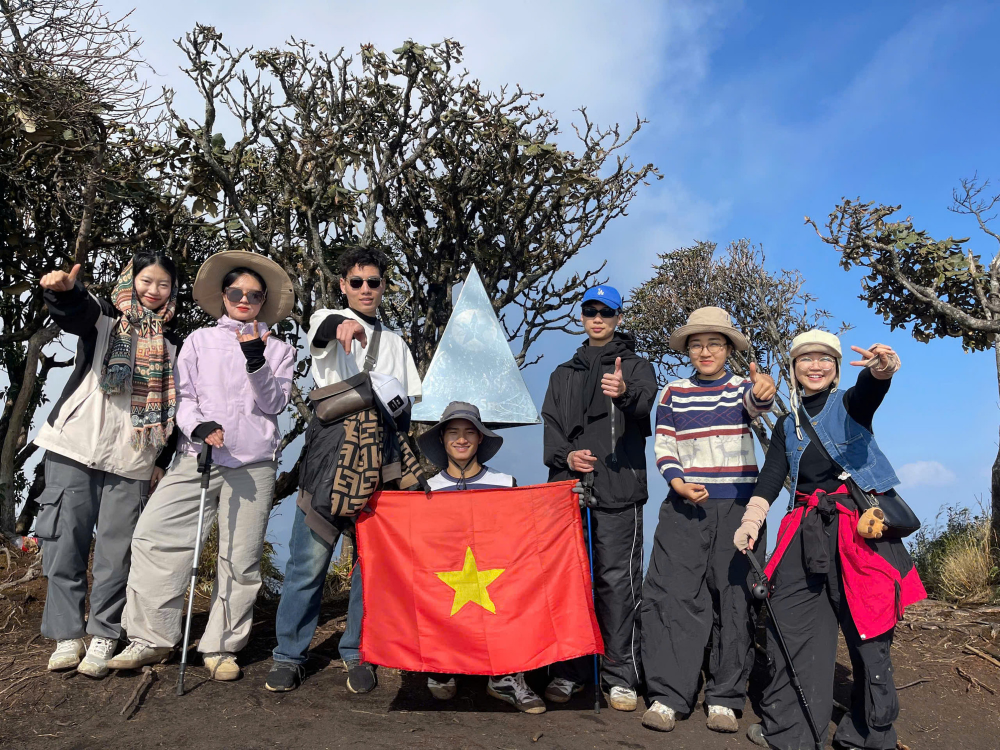 Du lịch trải nghiệm tiếp tục là lựa chọn ưu tiên của nhiều người trẻ Việt Nam, trong đó nổi bật là xu hướng du lịch “Blind Box” kết hợp khám phá các vùng cao