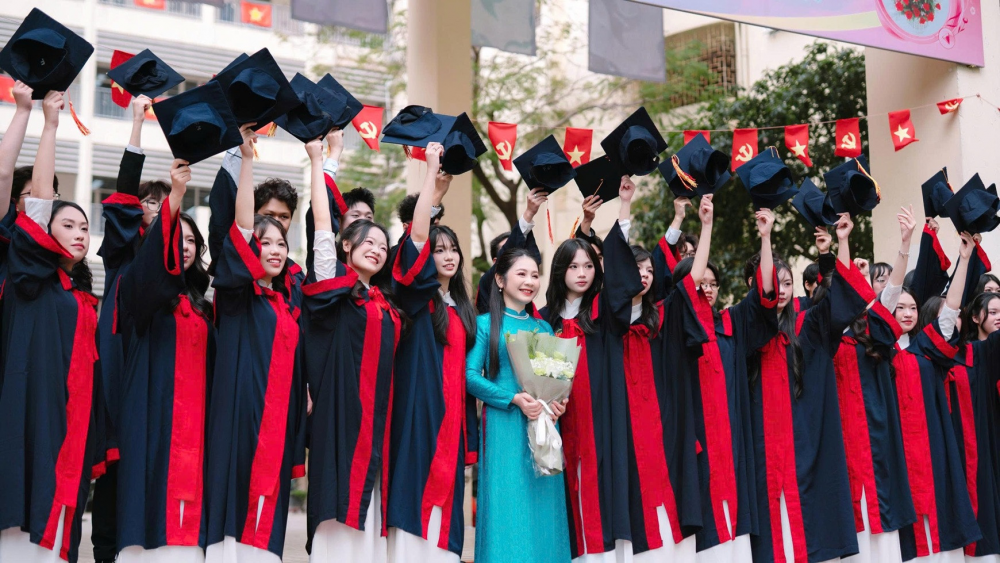 Nữ sinh chuyên Sinh hai năm liền giành giải Nhất quốc gia, nuôi mục tiêu Olympic quốc tế