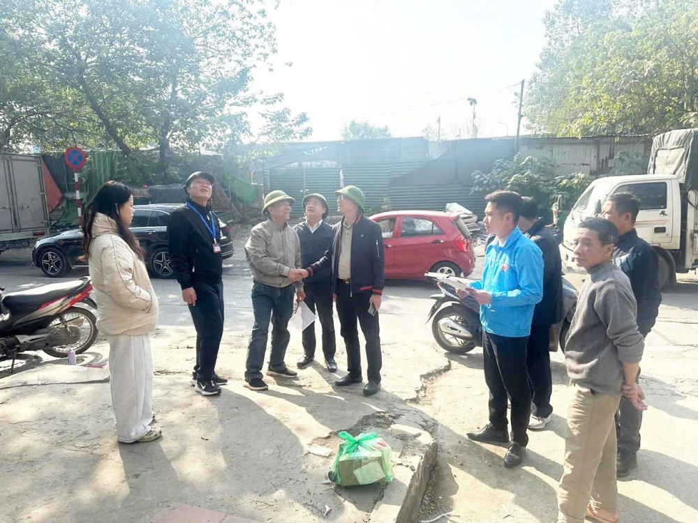 Phường Vĩnh Hưng: Thêm 600m đường Lĩnh Nam được bàn giao cho các nhà thầu Phường Vĩnh Hưng: Thêm 600m đường Lĩnh Nam được bàn giao cho các nhà thầu