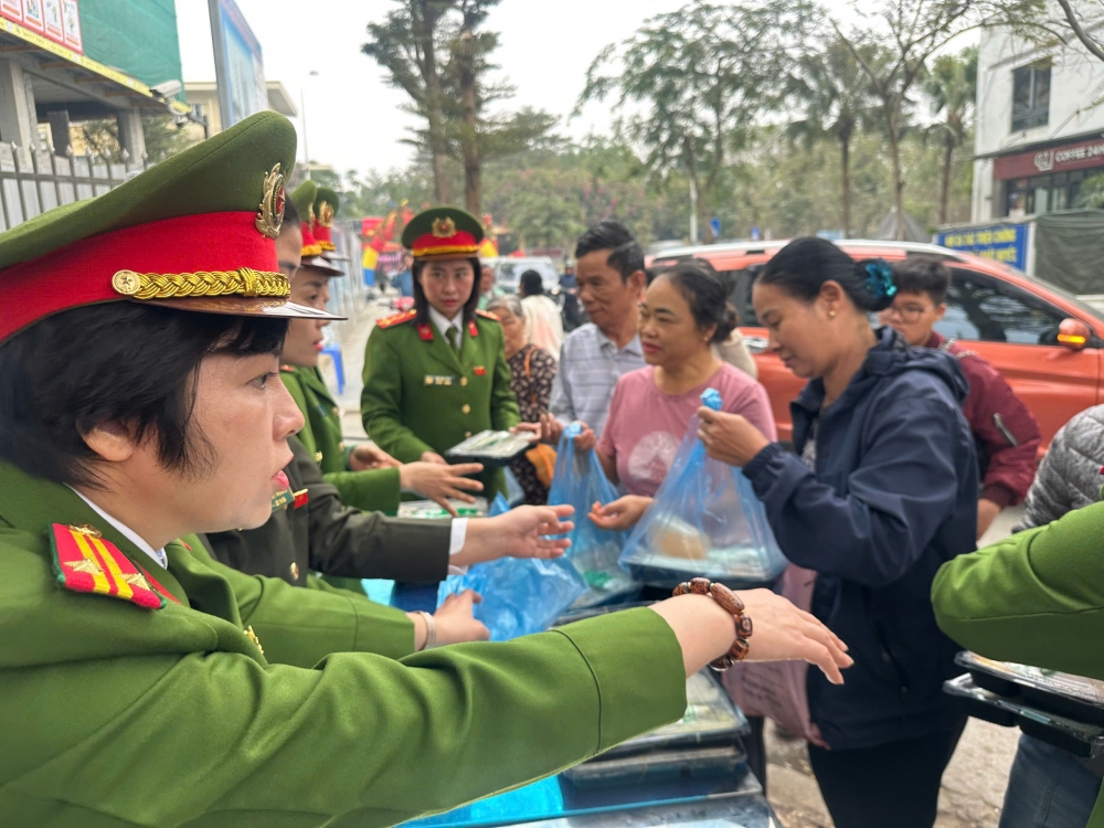 Tết ấm áp từ chương trình “Suất ăn yêu thương” dịp Tết Bính Ngọ 2026