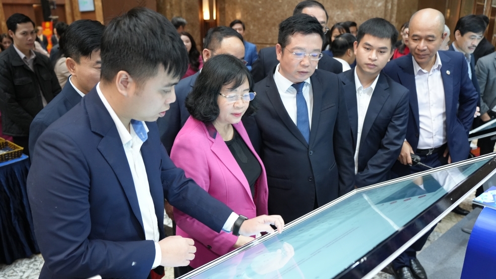 Bước chuyển mình về phương thức lãnh đạo và cải cách hành chính trong Đảng