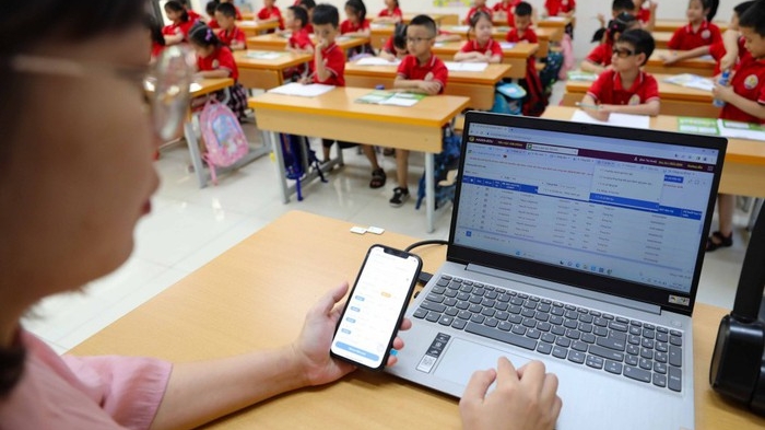 Hà Nội mở rộng triển khai học bạ số tại tất cả các trường học