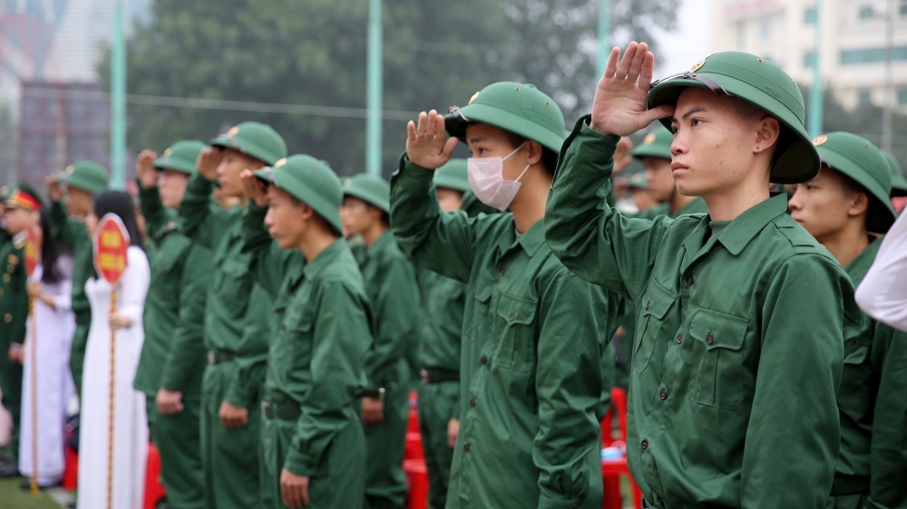 Các trường quân đội mở lại hệ dân sự